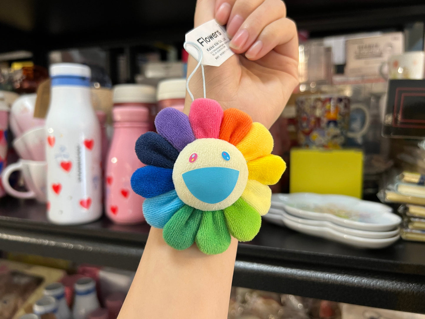 村上隆Takashi Murakami 别针挂件(背面是别针)彩虹色蓝嘴