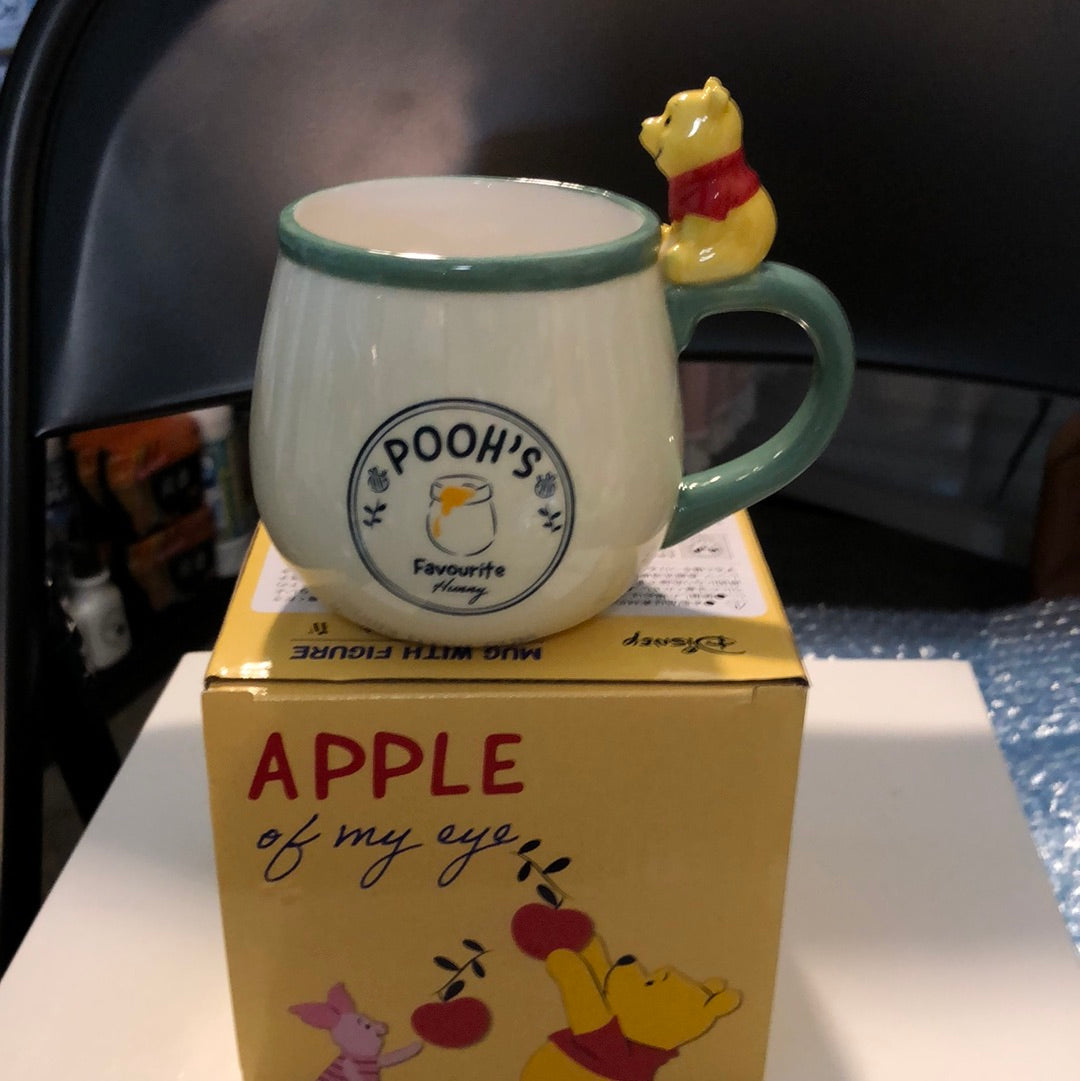 Tokyo Disney 东京迪斯尼 绿色pooh陶瓷杯子 手柄坐着pooh 340ml